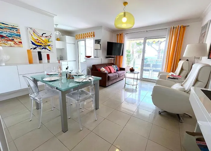 Royal Palm شقة كان