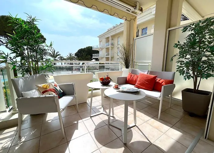 Royal Palm شقة كان